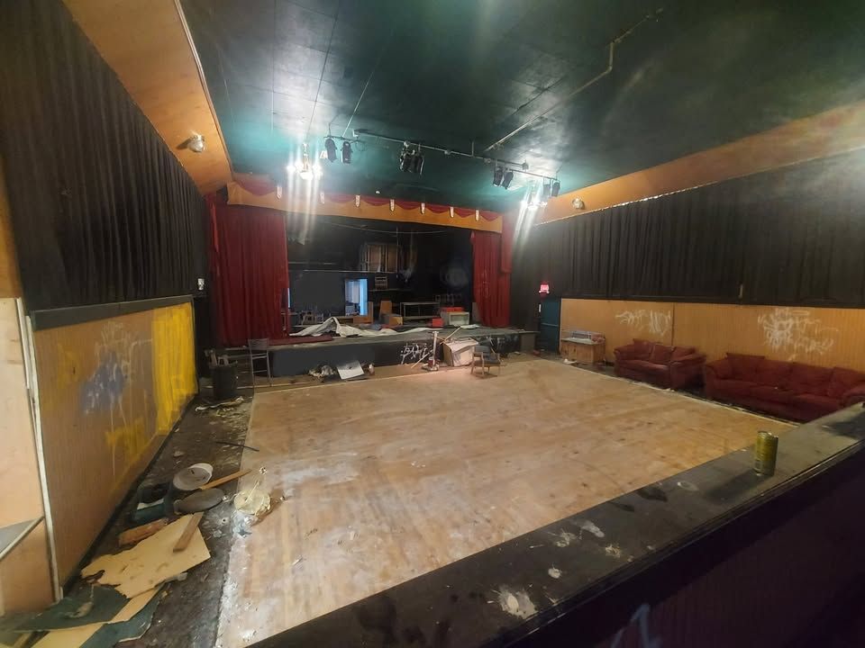 Main image 3