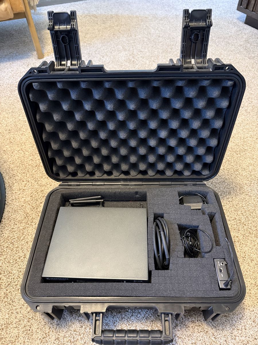 Sennheiser EW 100 G3 True Diversity Receiver in Pelican Case, Black, Professional Audio