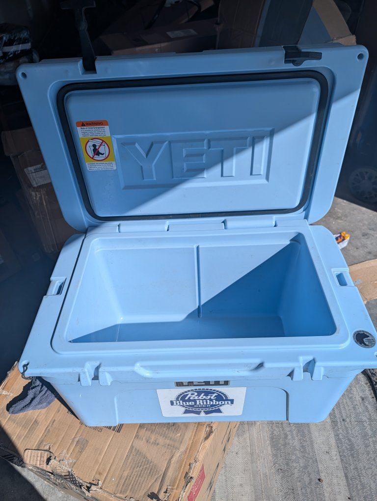 big sky blue 45 yeti cooler