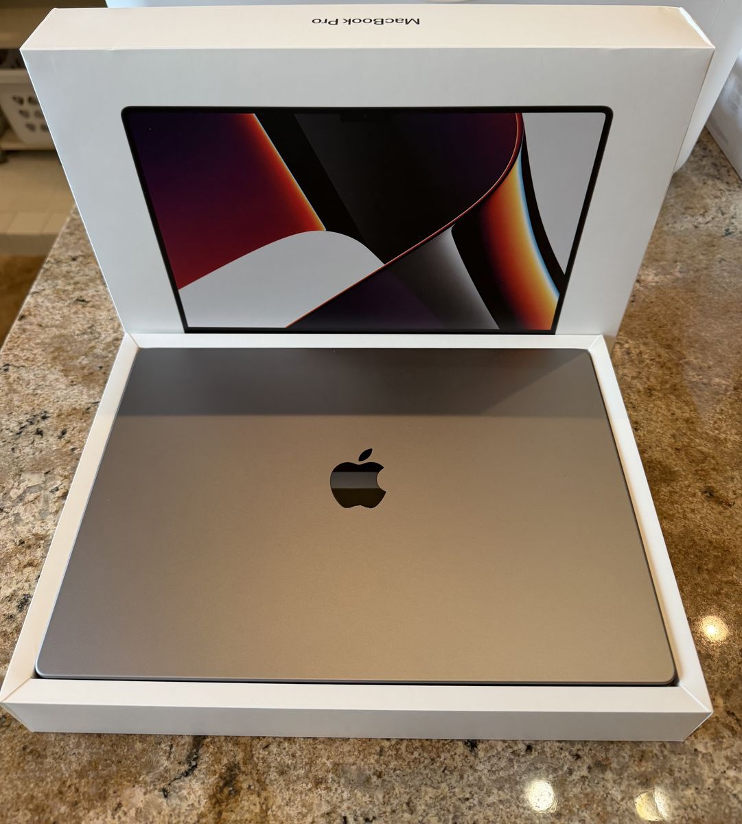 Apple MacBook Pro 16” 2021 — M1 Pro, 32GB RAM, 2TB SSD + Handmade Leather Case