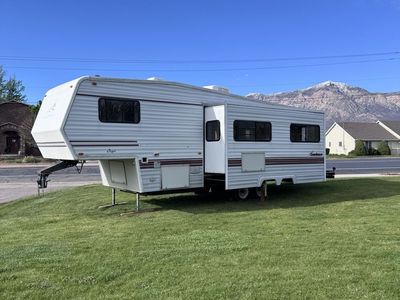 1994 30ft Coachman 5th Wheel