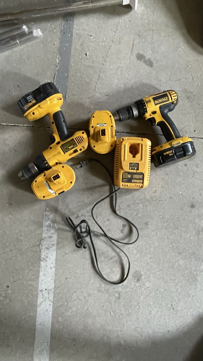 (2) DeWalt Drills and 18V batteries