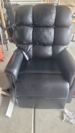 Golden lift recliner