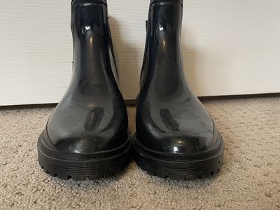 Black Ankle Rain Boots Size 8