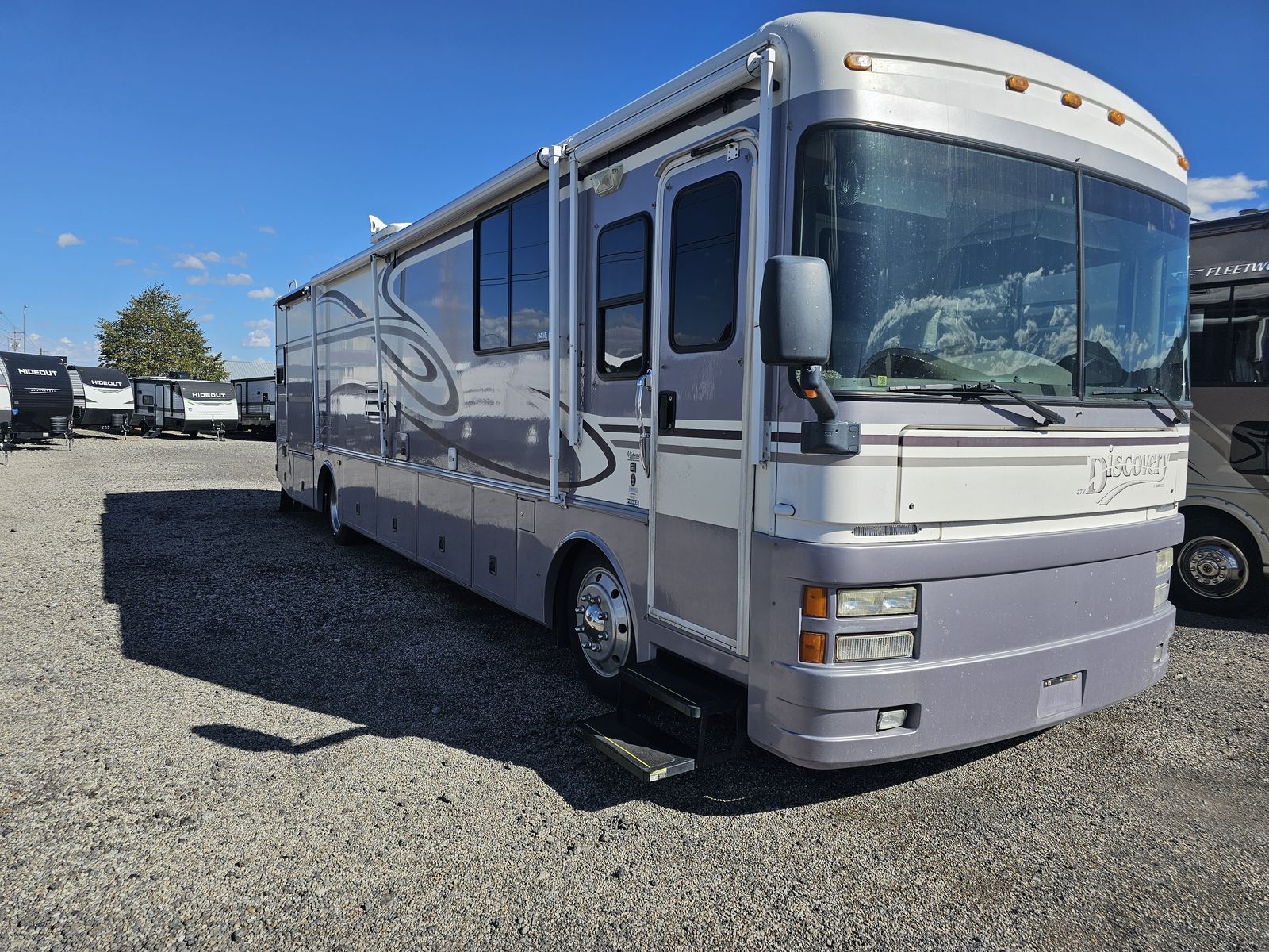 1999 FLEETWOOD DISCOVERY 37V