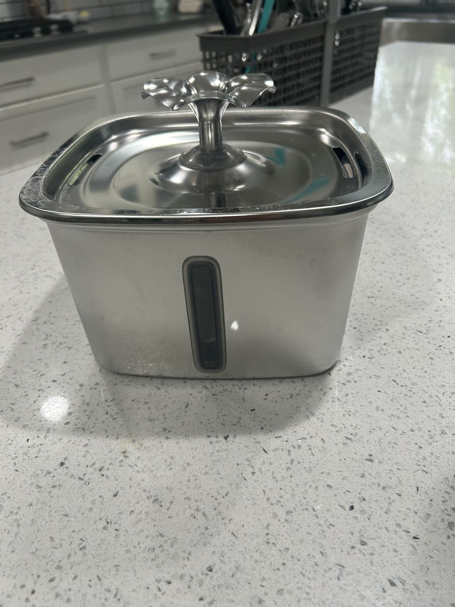 Dog/cat electric Water Feeder