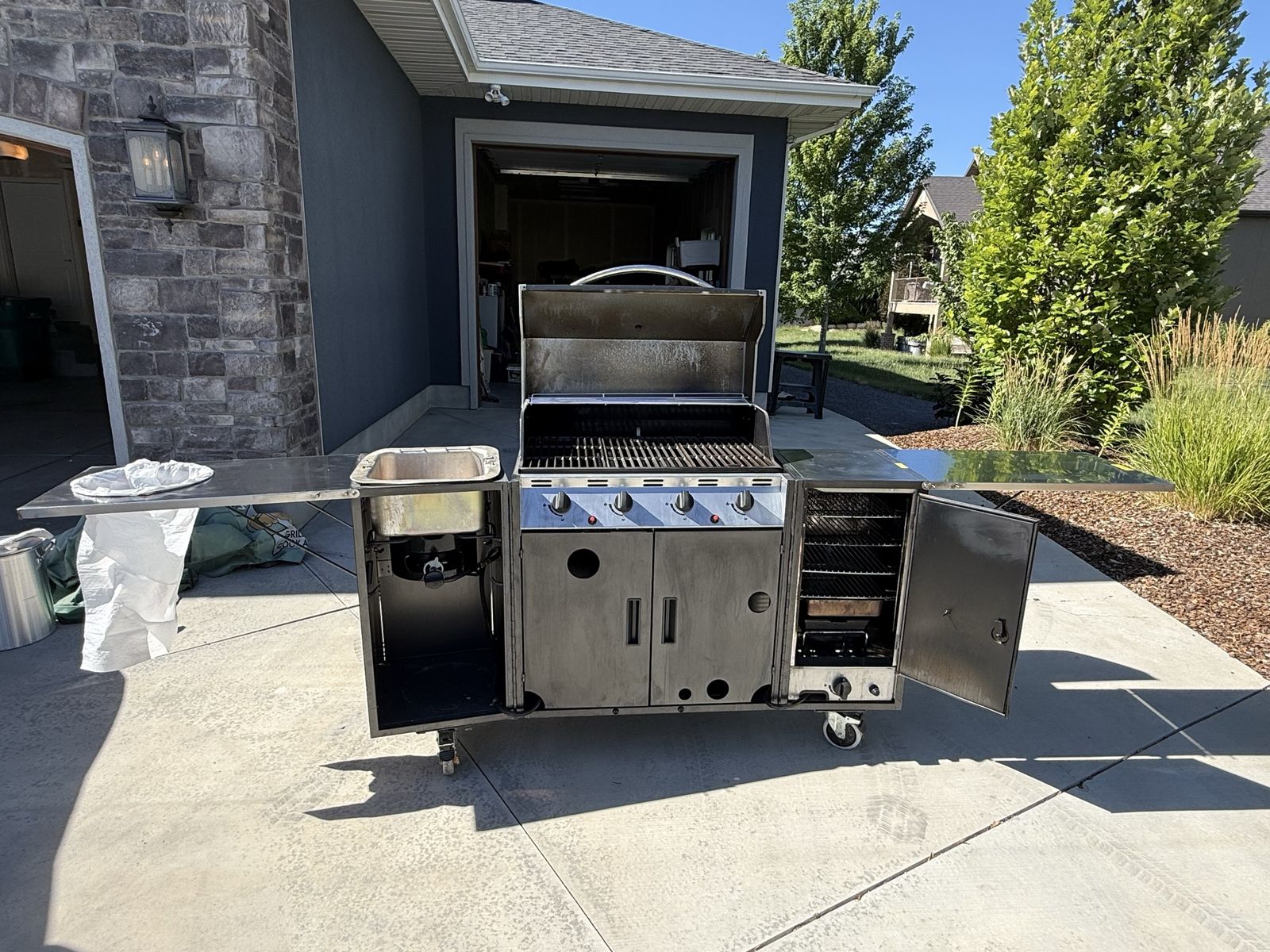GoGalley Eagle 100 Hitch-Mount Outdoor Kitchen – Grill, Smoker & Turkey Fryer – Complete