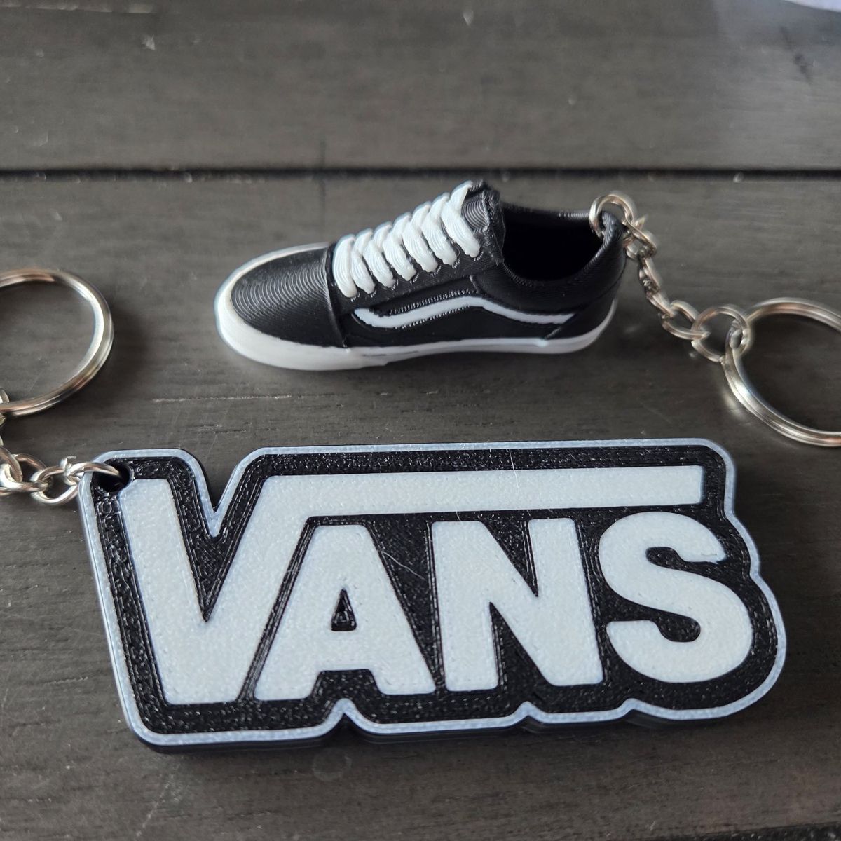 vans surf skate keychain combo off the wall