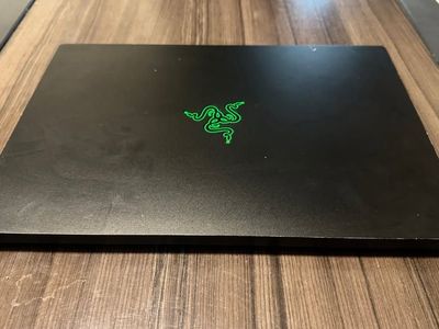 Razer Blade 14 (2021) – RTX 3070, 16GB RAM, 1TB SSD, good condition