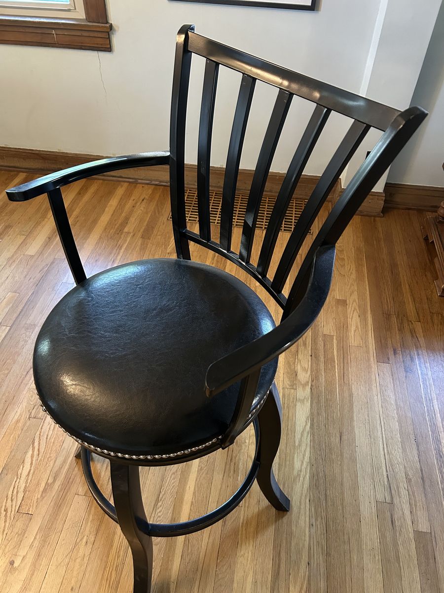 Cool tall black chair