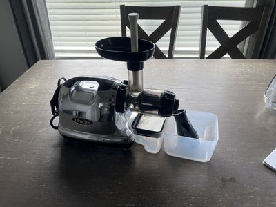 Omega Nutrition Center Masticating Juicer stainless steel