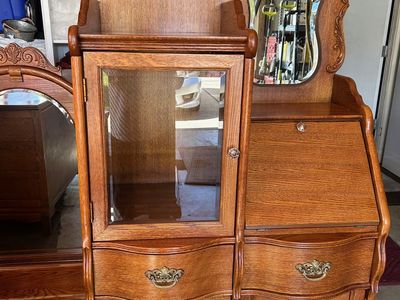 Victorian Side by Side Vanity/Chest