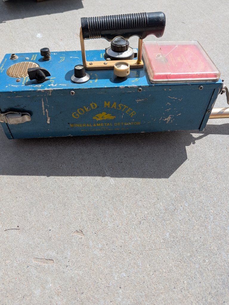 Vintage Mineral and Metal Detector
