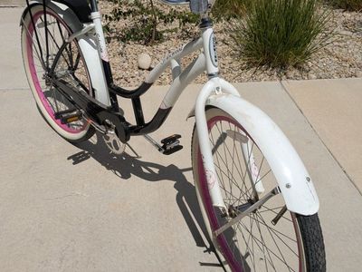 WOMENS BICYCLE - Schwinn Windpoint Cruiser