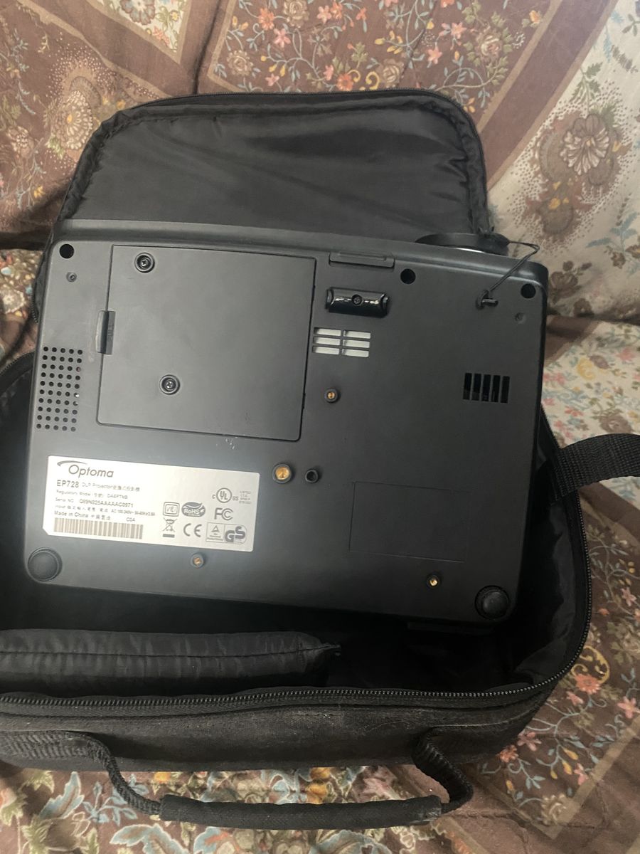 Optoma EP 728 Projector