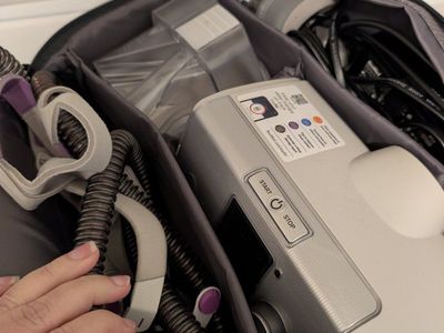 ResMed AirCurve 10 VAuto BiLevel machine.