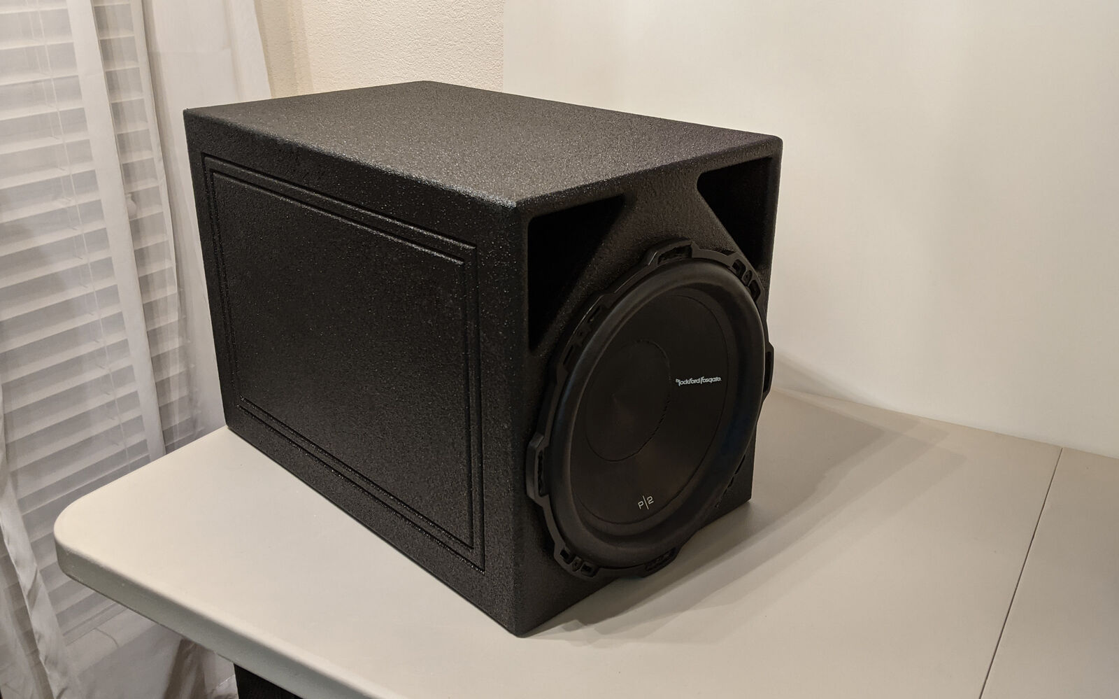 Rockford Fosgate P2D4 12" triangle ported subwoofer box