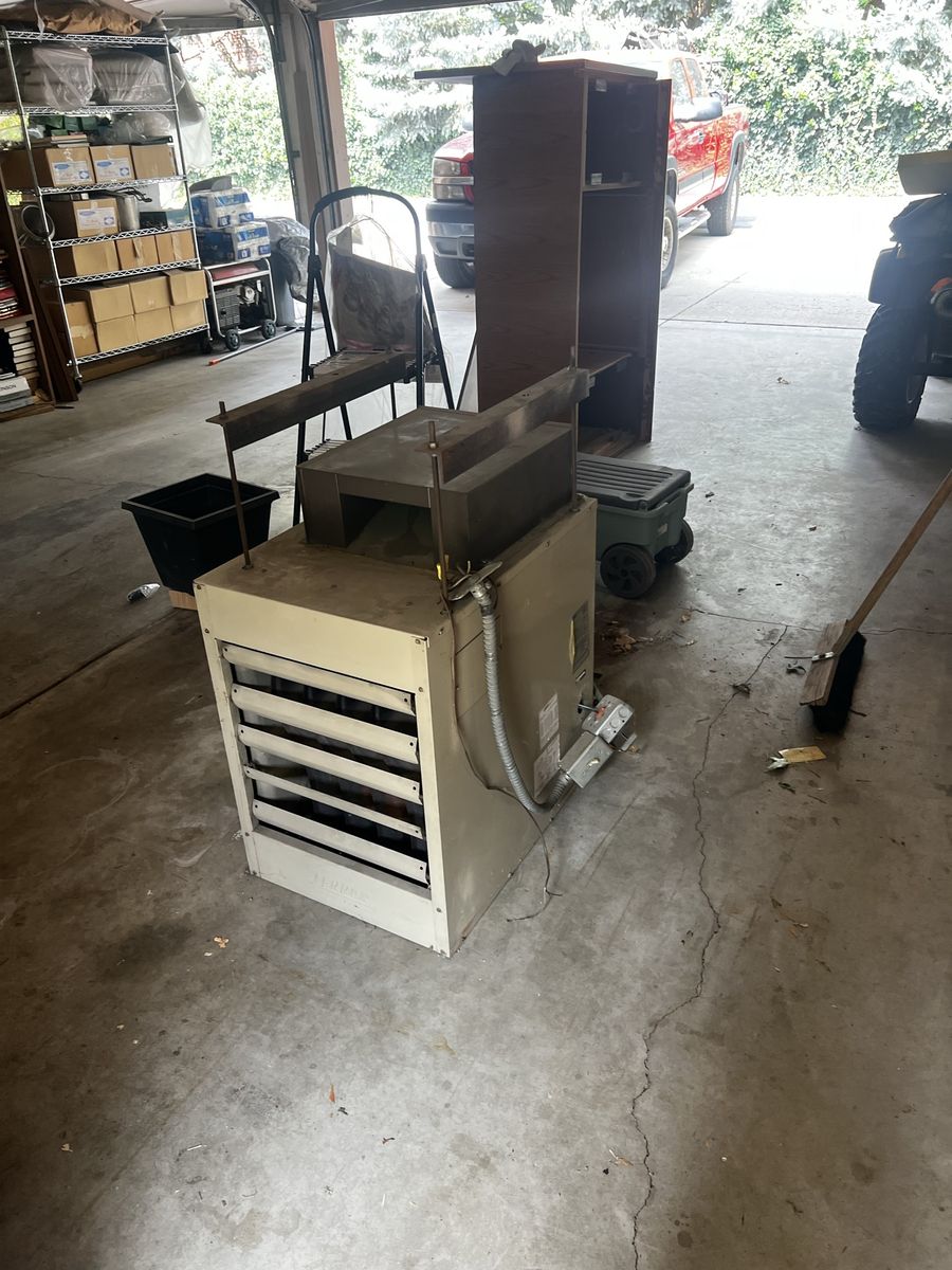 Lennox 110,000 BTU Natural Gas Garage/Shop Heater – $150 OBO