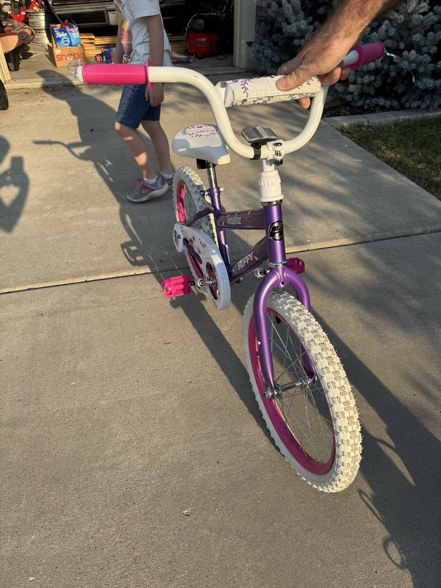 Huffy 18in Sea Star Kids Bicycle, for Kids Ages 4+, Child, Purple
