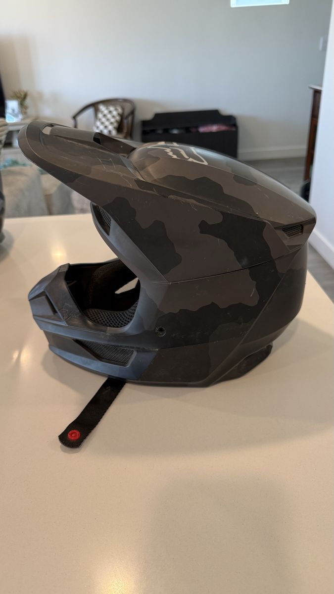 Youth Small Fox V1 Helmet