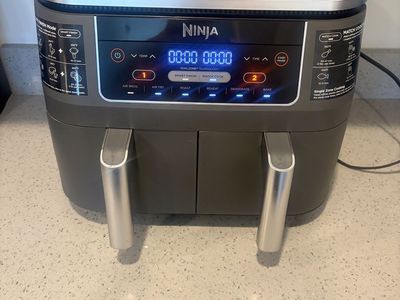 Ninja Foodi DualZone 2-Basket Air Fryer with Smart Finish Technology