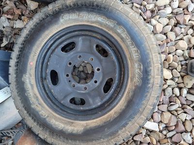 17" Ford spare tire & wheel 8x170