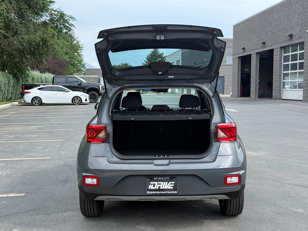 Main image 12