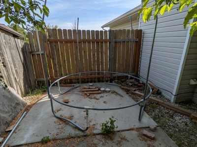 7' trampoline with metal frame