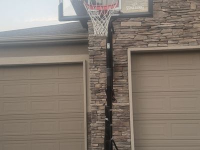 Basketball hoop