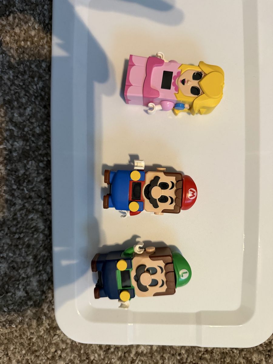 Lego Super Mario Sets: Princess Peach, Luigi, Mario Figures & 45 Sets
