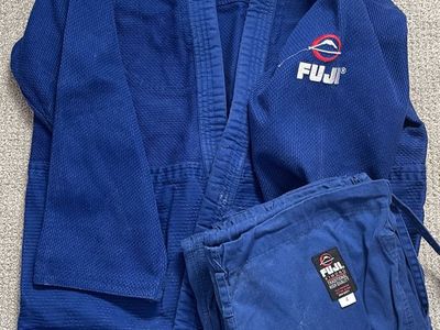 Fuji blue single weave gi size 4