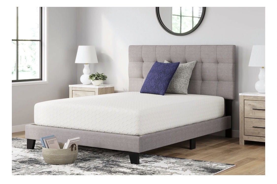 BRAND NEW KING SIZED MEMORY FOAM MATTRESS