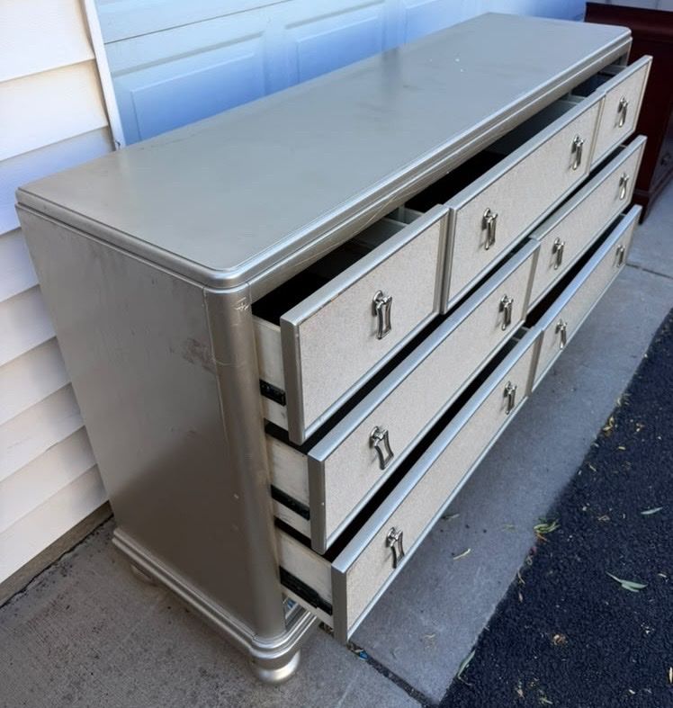 Awesome dresser
