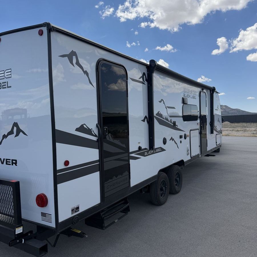 2025 Forest River Cherokee Grey Wolf Black Label
