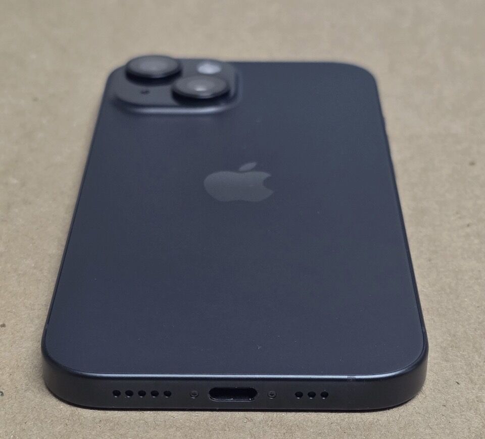 iPhone 15 128 good condition