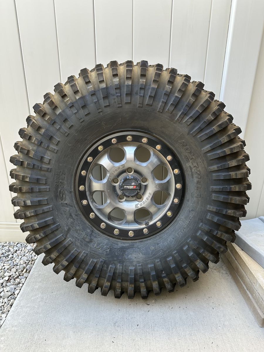 Maxxis Roxxzilla 35x10R15 on System 3 SB7 locking wheels (polaris 5-lug)