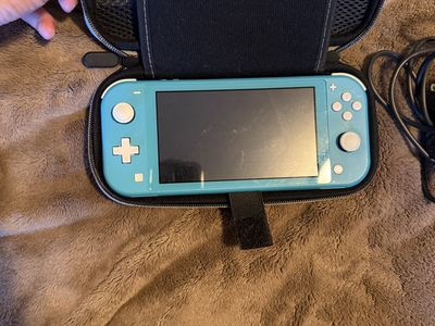 Nintendo switch Lite and games