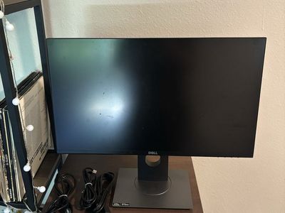 Dell Gaming Computer Monitor with Stand and Cables
