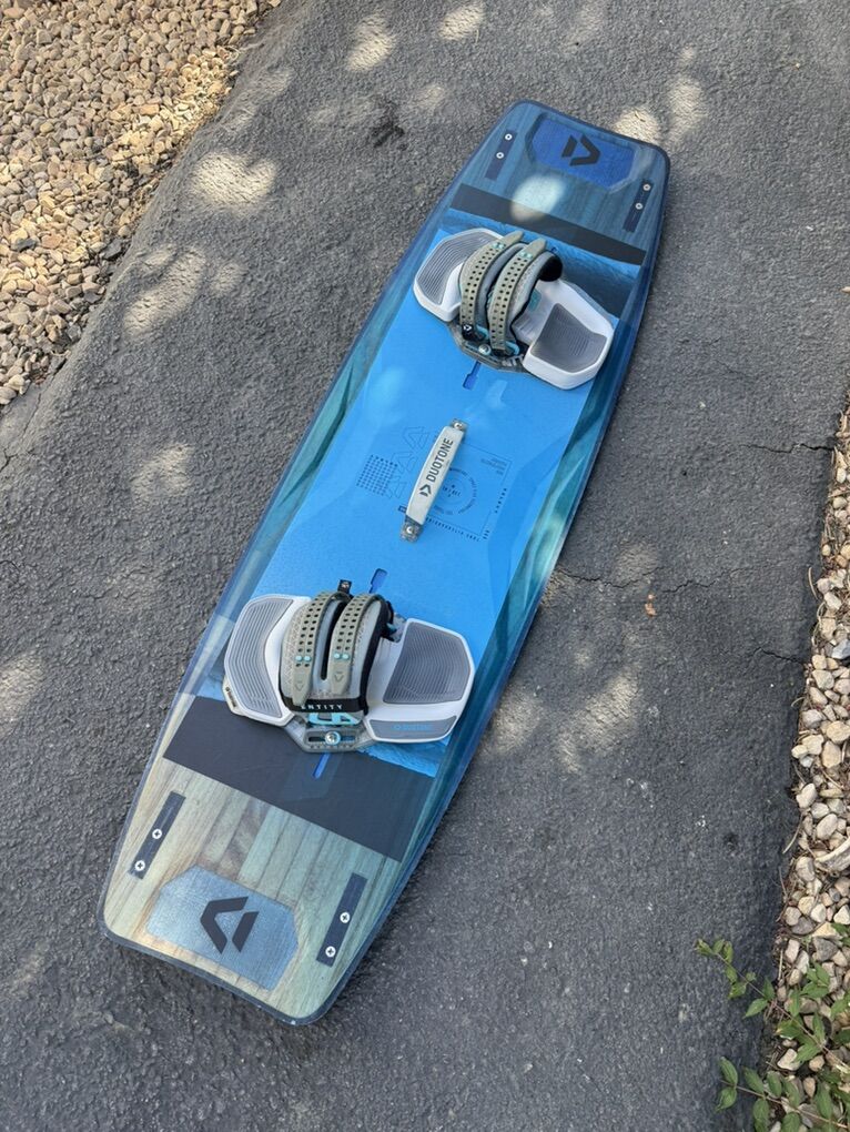 Kiteboard  Kiteboarding