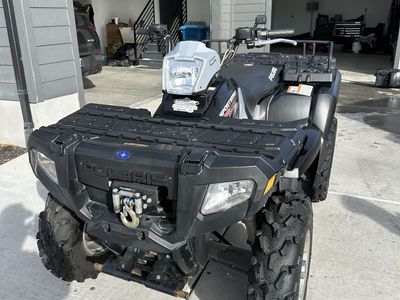 2007 Polaris sportsman 800 - Low Mile, Plow includ