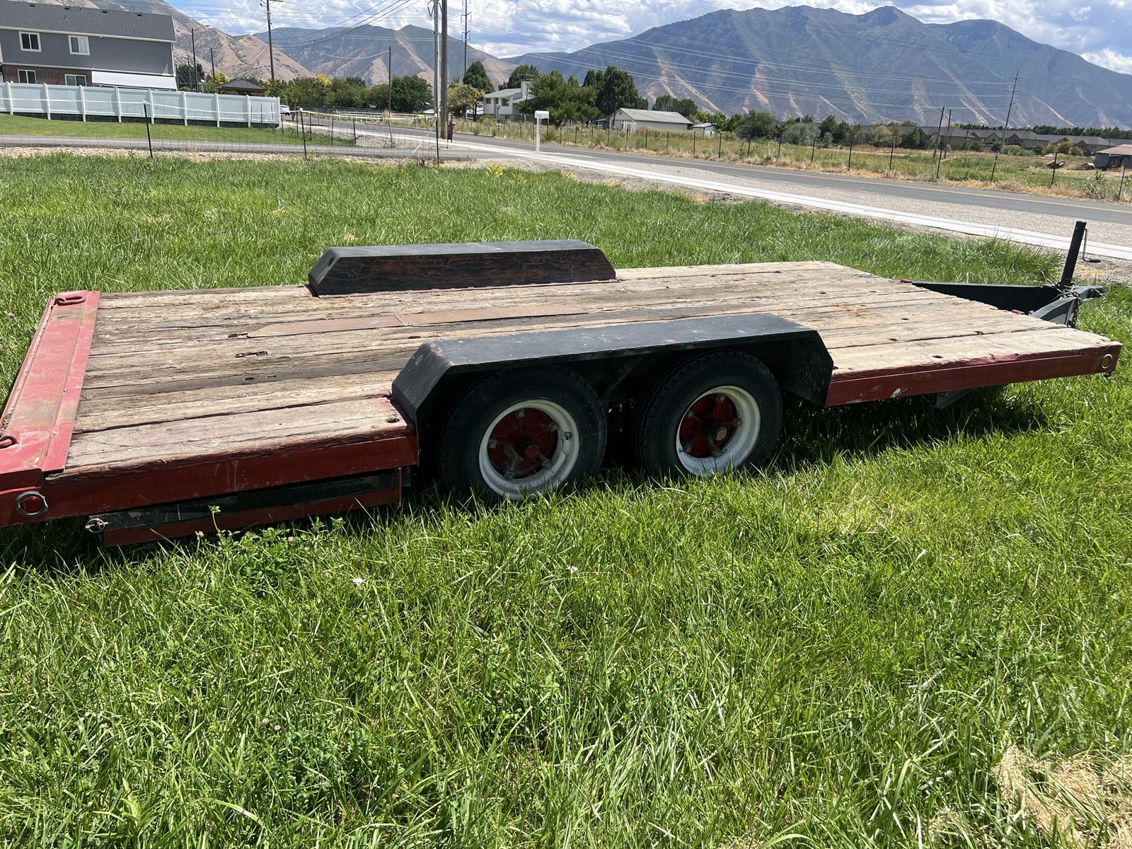 Dual Axle Flatbed Utility Trailer with Wooden Deck. 7 x 15 