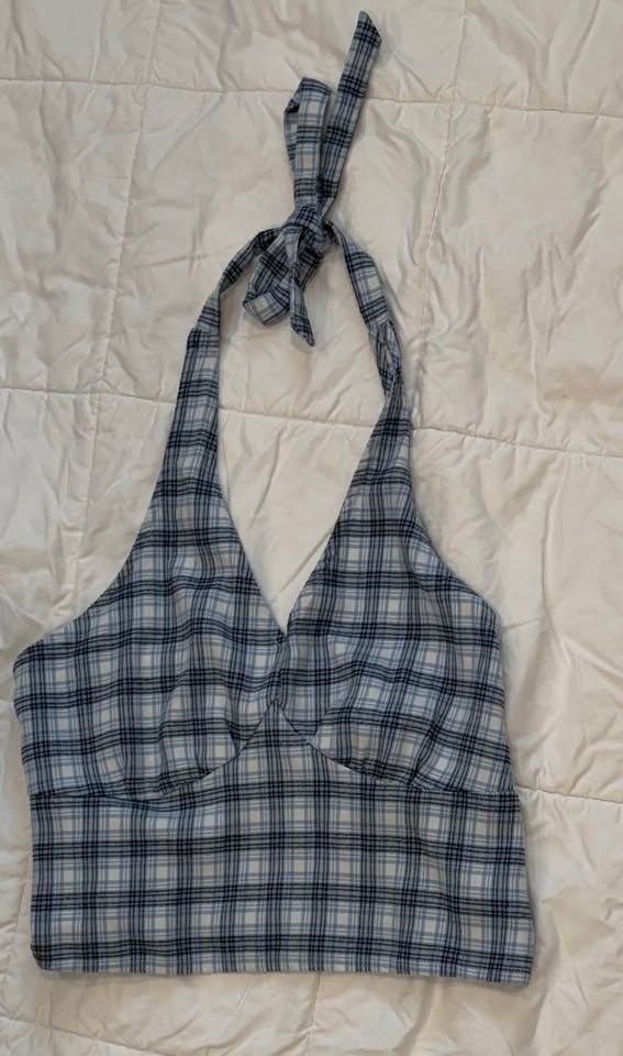 Hollister Plaid Halter Crop Top – Size L Fits M/Large Chest – Never Worn – Lehi