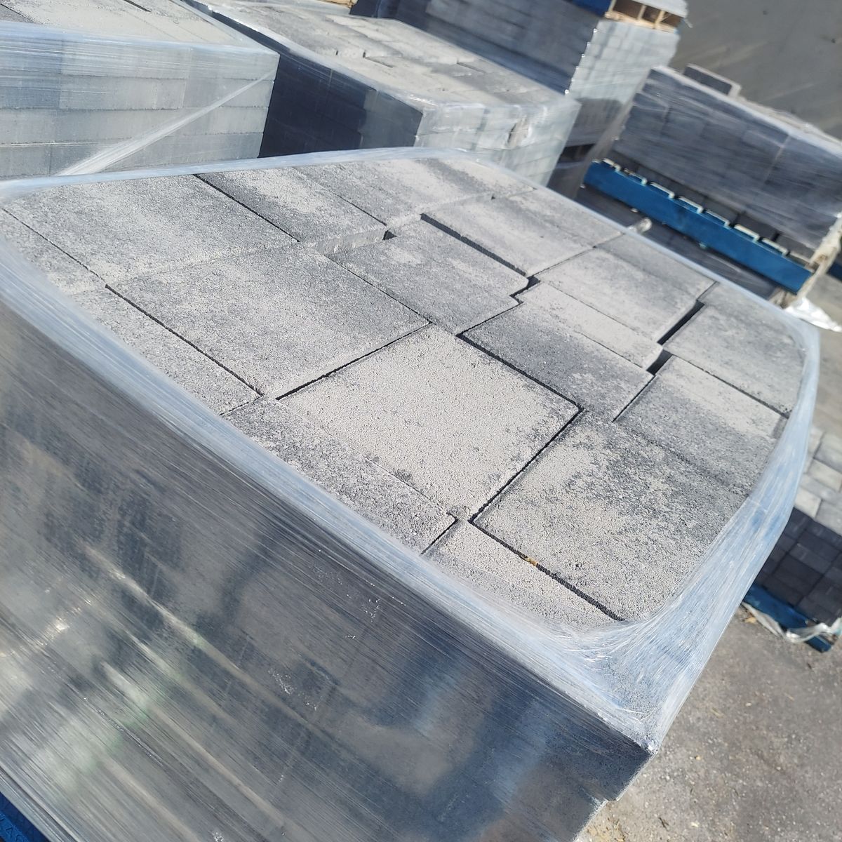 STARDUST ENCORE PAVERS (8x12,8x8,4x8)