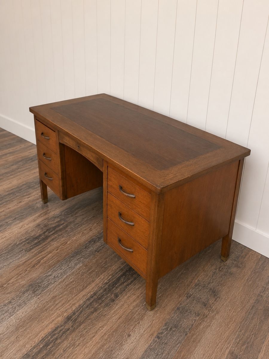 Main image 4