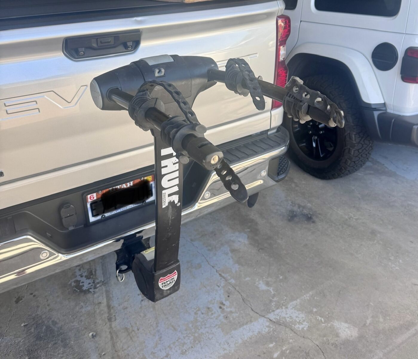 Thule Apex XT bike carrier