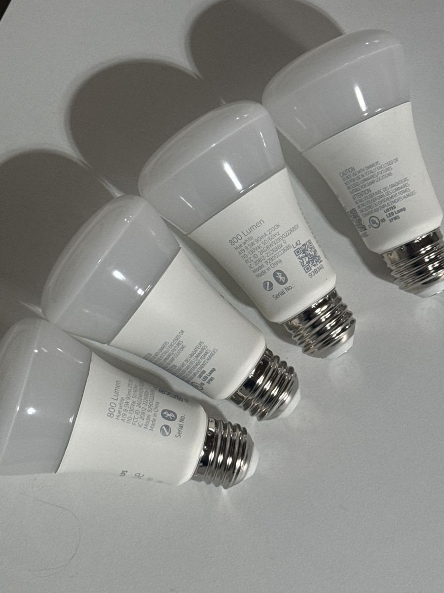 Phillips Hue 800 Lumens Smart Lightbulb  4 Pack