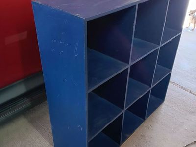 9 Cubs Shelf