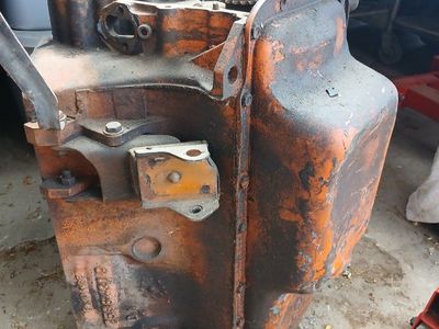 1968 Dodge 440 Magnum low miles, excellent shape. complete engine.