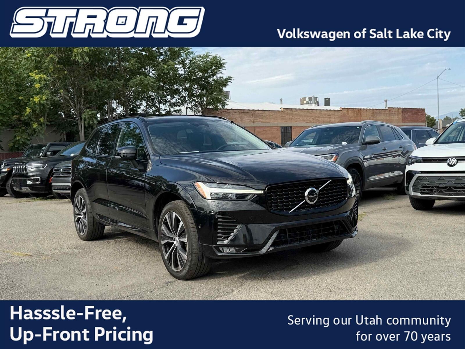 2023 Volvo XC60 B5 Plus Dark Theme