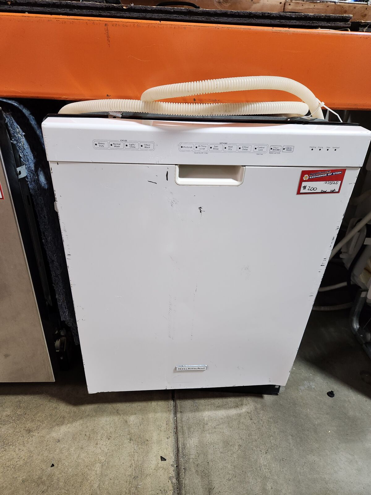 GREAT KITCHENAID DISHWASHER! WITH A FULL WARRANTY